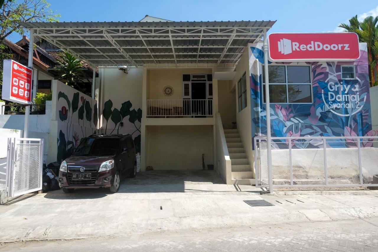 Reddoorz Syariah Near Universitas Mercu Buana Kampus 2 Yogyakarta Kejayan Extérieur photo